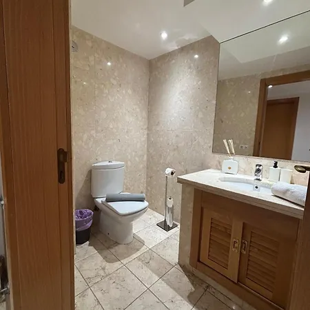 3br Family-sized Flat In Lumiar * 리스본
