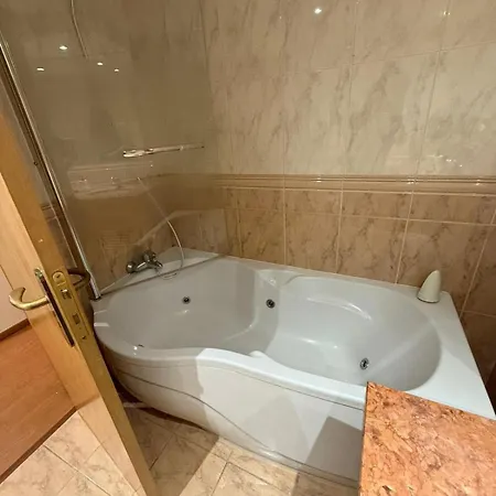 Apartament 3br Family-sized Flat In Lumiar