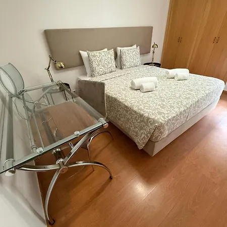 Apartment 3br Family-sized Flat In Lumiar Lisbon