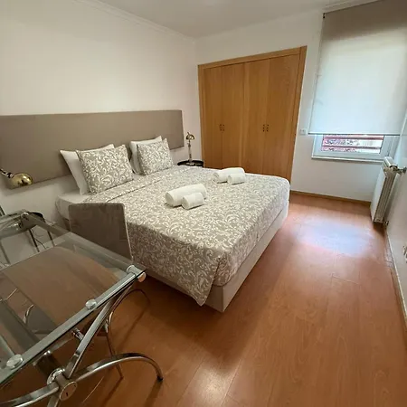 3br Family-sized Flat In Lumiar