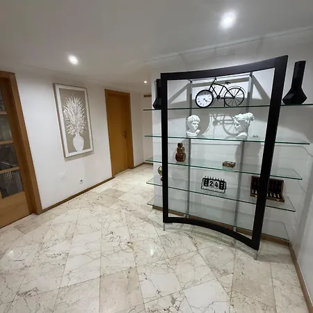 Apartment 3br Family-sized Flat In Lumiar Lisbon