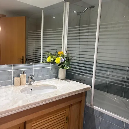 3br Family-sized Flat In Lumiar * Lisbona
