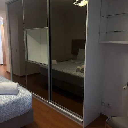 Appartamento 3br Family-sized Flat In Lumiar Lisbona