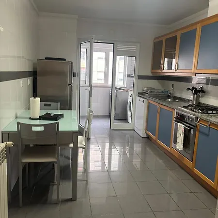 Appartamento 3br Family-sized Flat In Lumiar Lisbona