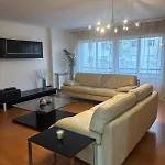 3br Family-sized Flat In Lumiar Apartamento *